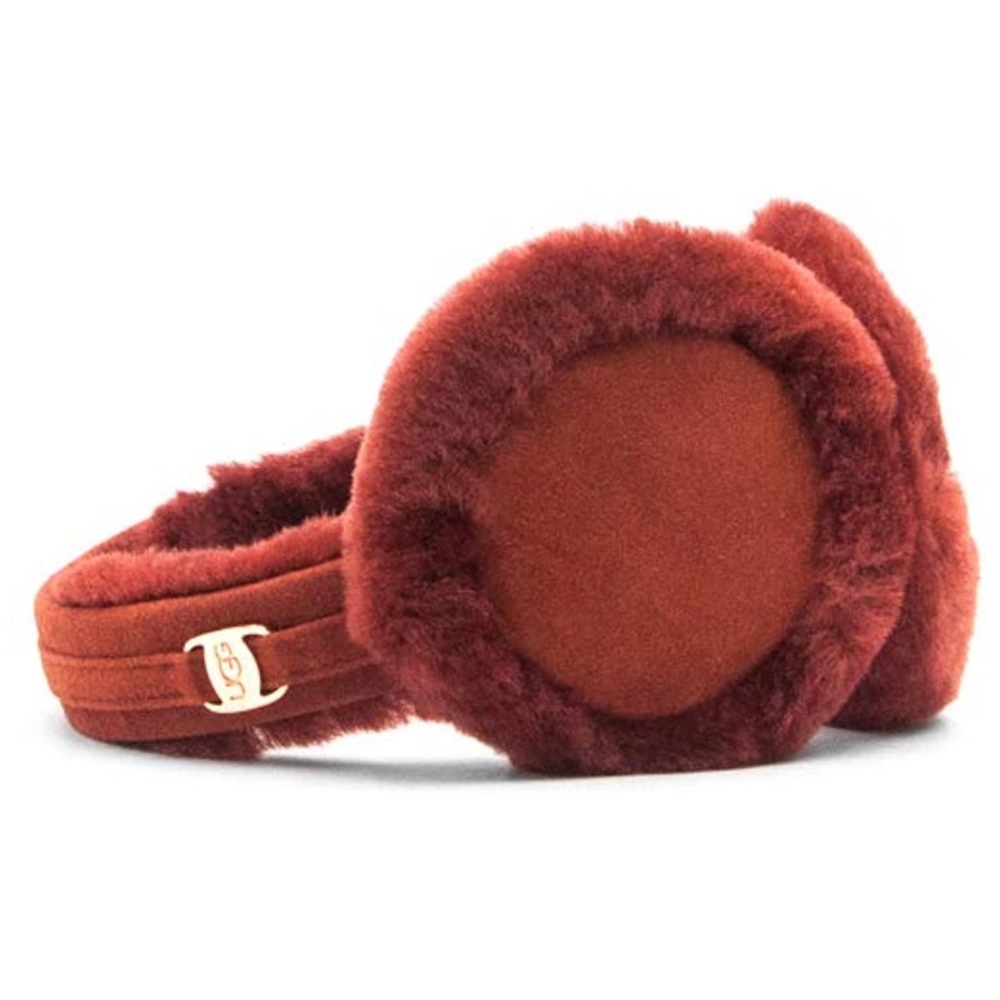 UGG CLASSIC TECH WIRED EARMUFFS ❄️ 🎶